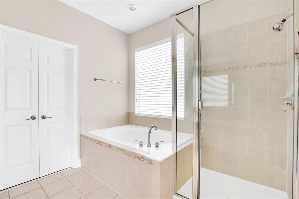 For Rent: $4,000 (4 beds, 2 baths, 2367 Square Feet)
