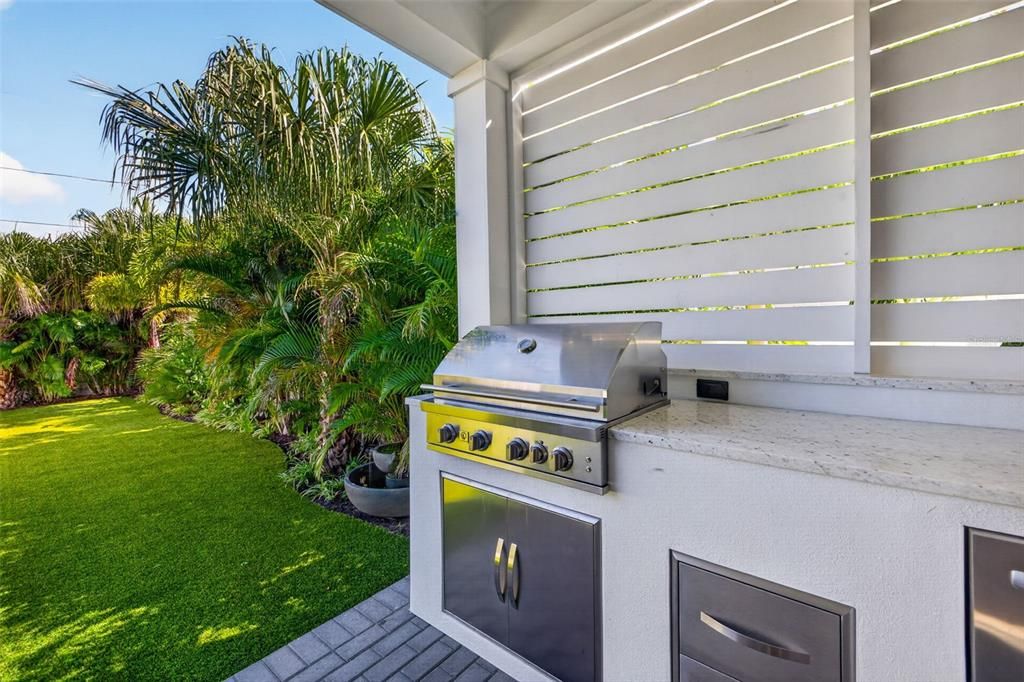 En Venta: $1,525,000 (4 camas, 3 baños, 2832 Pies cuadrados)