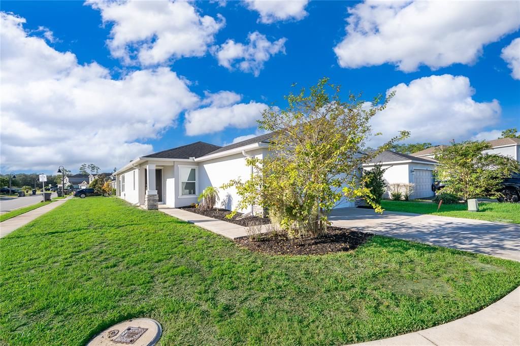 For Rent: $2,200 (3 beds, 2 baths, 1656 Square Feet)