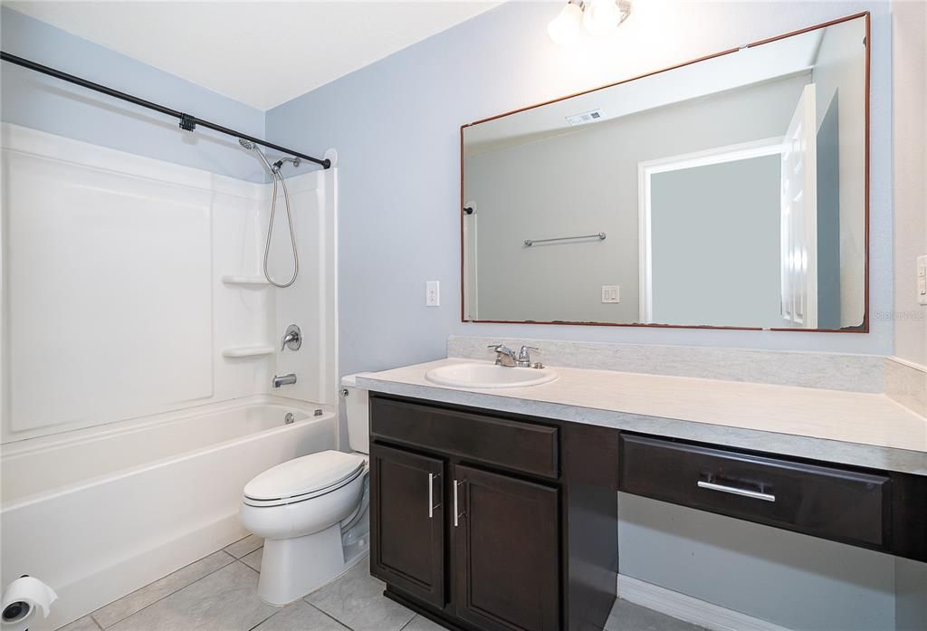 For Rent: $2,200 (3 beds, 2 baths, 1656 Square Feet)