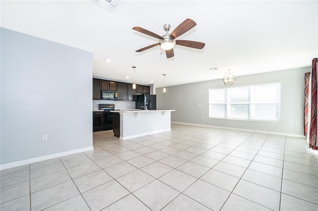 For Rent: $2,200 (3 beds, 2 baths, 1656 Square Feet)