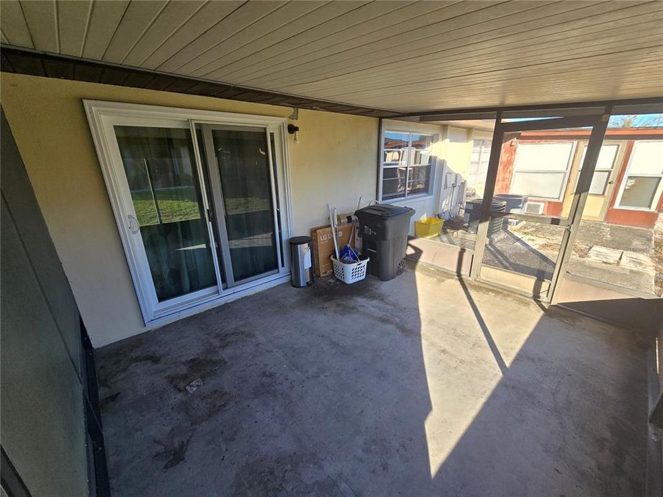 На продажу: $79,900 (1 спален, 1 ванн, 600 Квадратных фут)