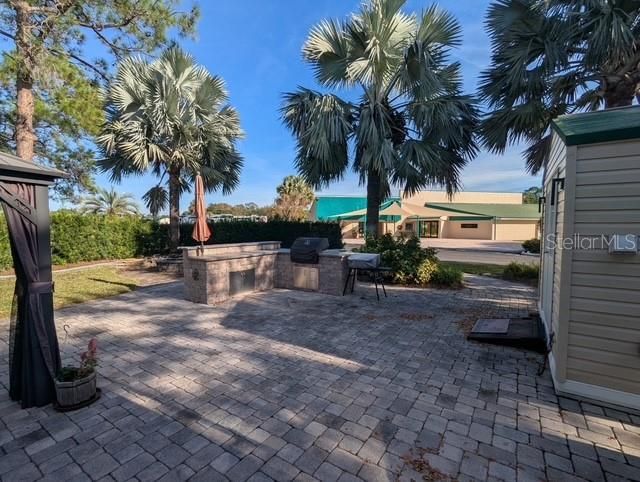 待售: $215,000 (0.16 acres)