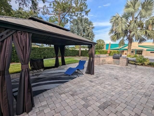 待售: $215,000 (0.16 acres)