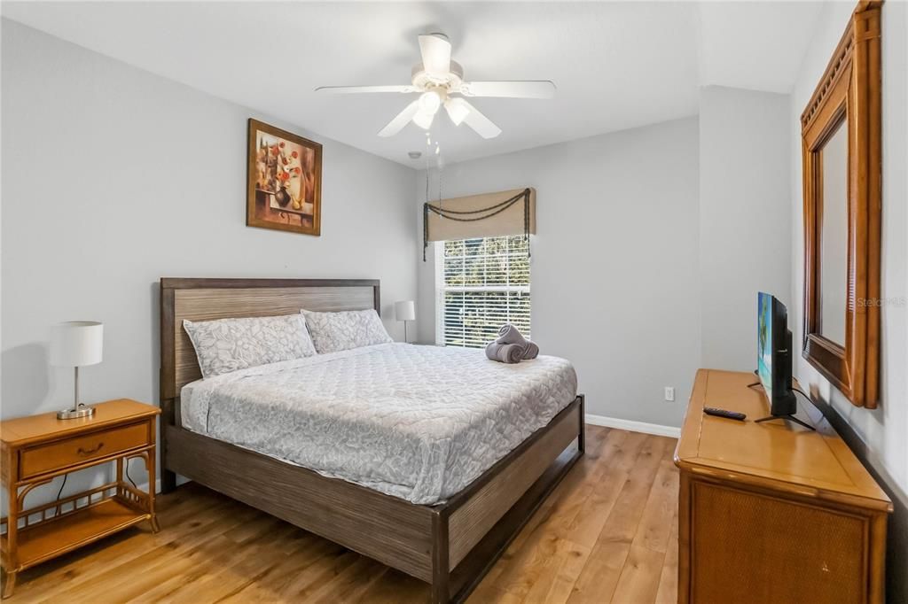 En Venta: $285,000 (5 camas, 3 baños, 1779 Pies cuadrados)