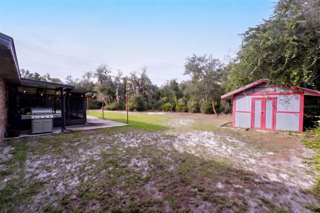 Activo con contrato: $400,000 (5 camas, 3 baños, 2573 Pies cuadrados)