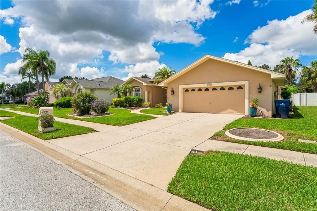 For Sale: $625,000 (4 beds, 2 baths, 2648 Square Feet)