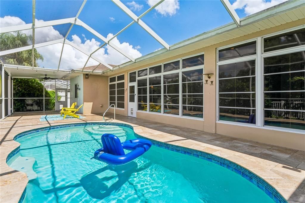 For Sale: $625,000 (4 beds, 2 baths, 2648 Square Feet)