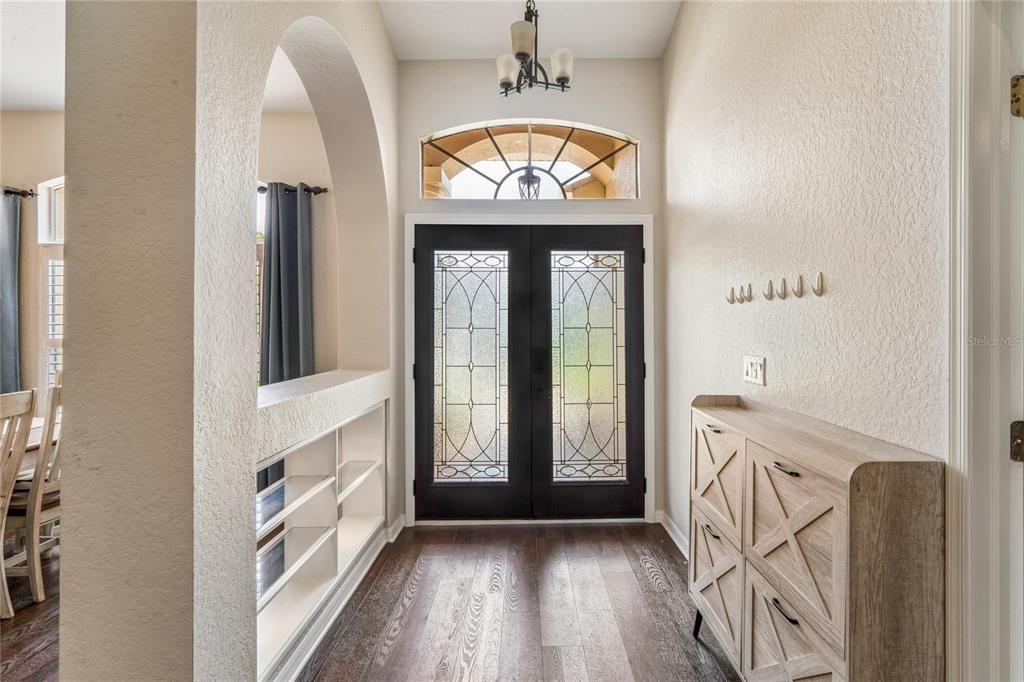 For Sale: $625,000 (4 beds, 2 baths, 2648 Square Feet)