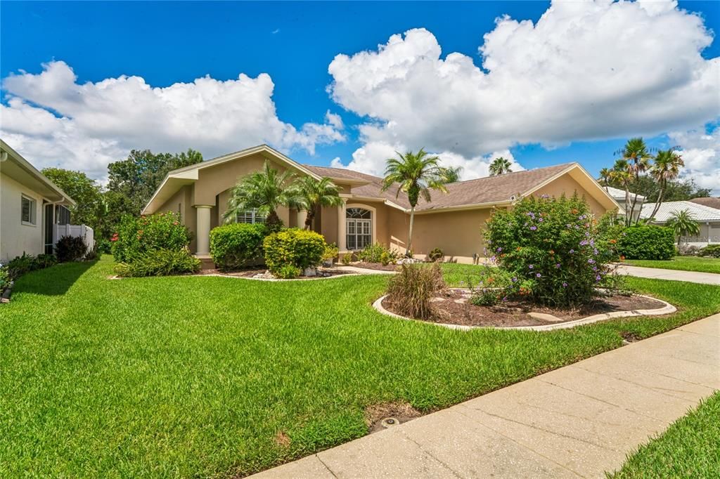For Sale: $625,000 (4 beds, 2 baths, 2648 Square Feet)