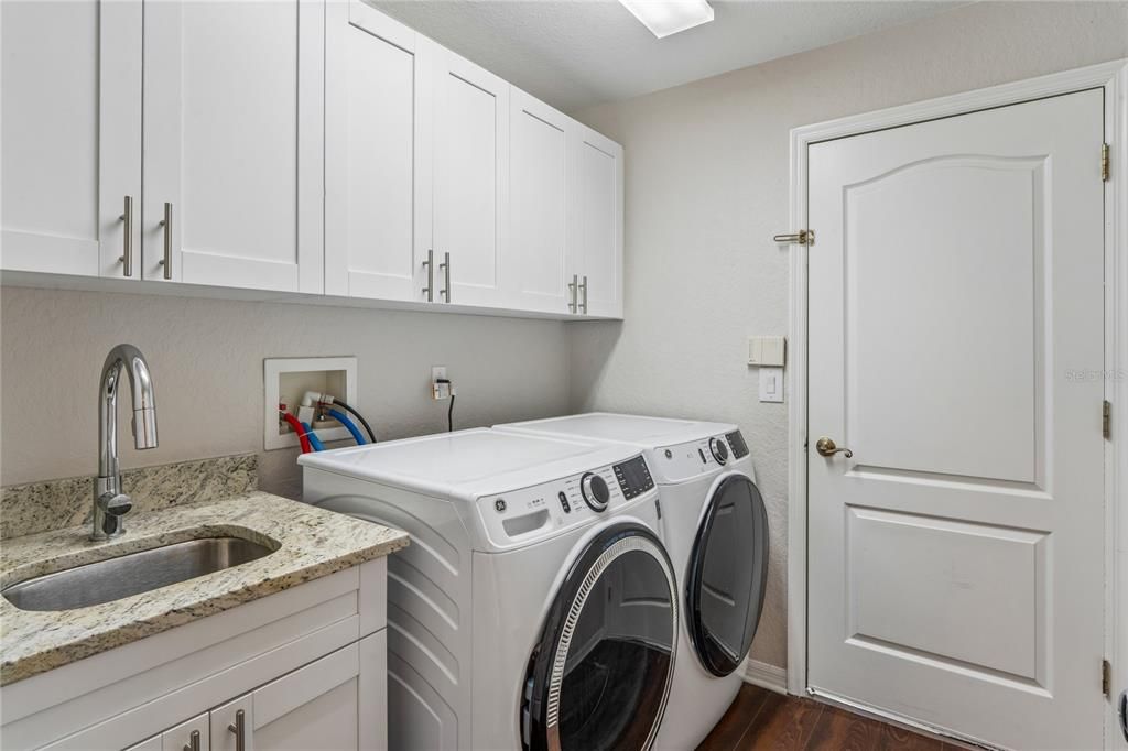 For Sale: $625,000 (4 beds, 2 baths, 2648 Square Feet)