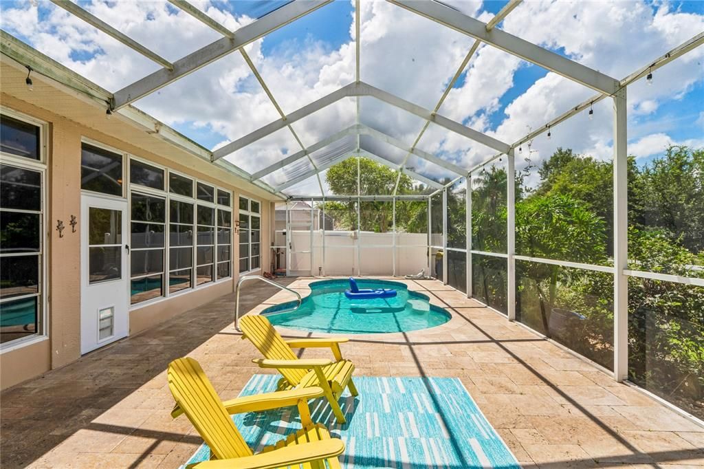 For Sale: $625,000 (4 beds, 2 baths, 2648 Square Feet)