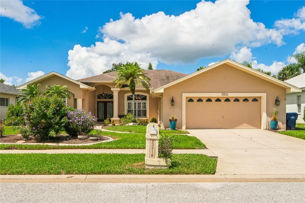 For Sale: $625,000 (4 beds, 2 baths, 2648 Square Feet)