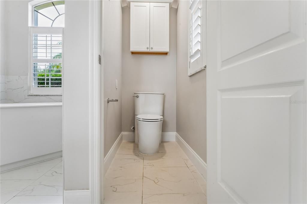 For Sale: $625,000 (4 beds, 2 baths, 2648 Square Feet)