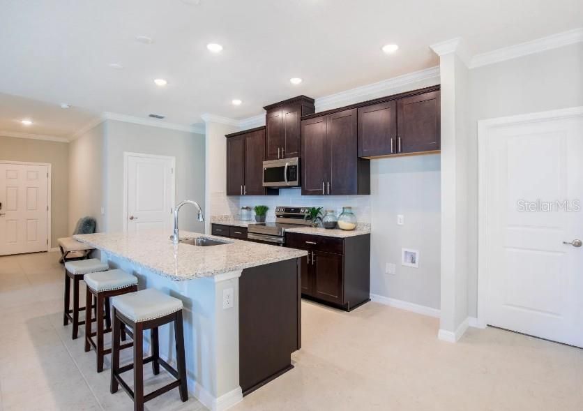 For Sale: $319,900 (3 beds, 2 baths, 1602 Square Feet)