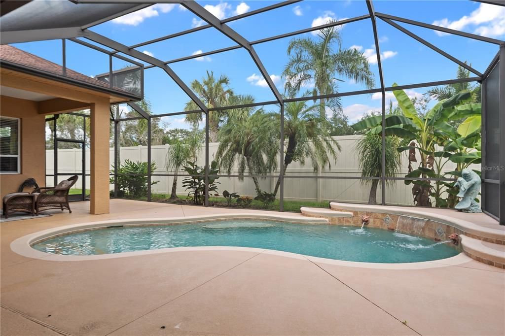 En Venta: $595,000 (4 camas, 3 baños, 2213 Pies cuadrados)