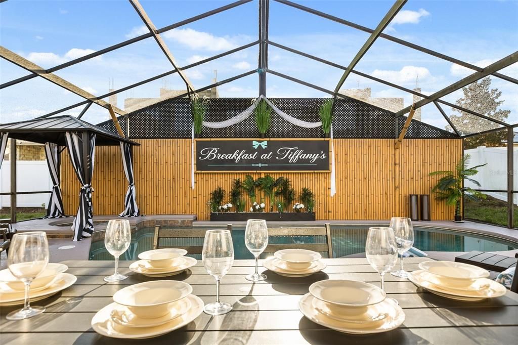 En Venta: $575,000 (5 camas, 3 baños, 2399 Pies cuadrados)