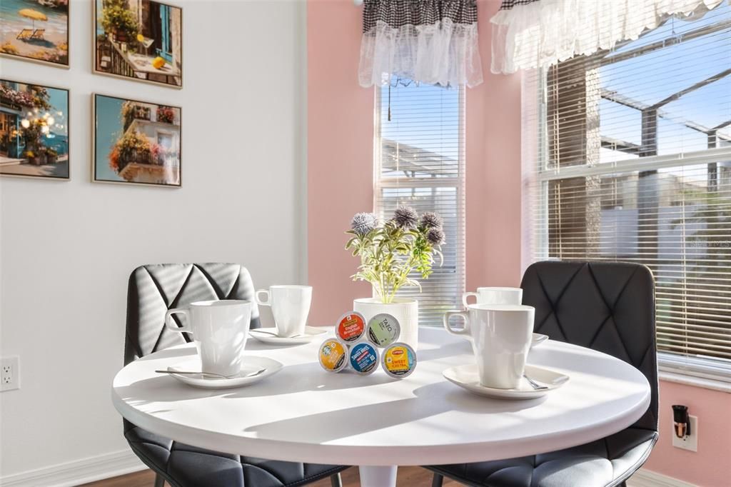 En Venta: $575,000 (5 camas, 3 baños, 2399 Pies cuadrados)