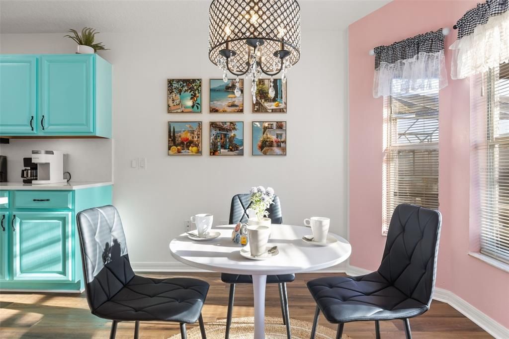 En Venta: $575,000 (5 camas, 3 baños, 2399 Pies cuadrados)