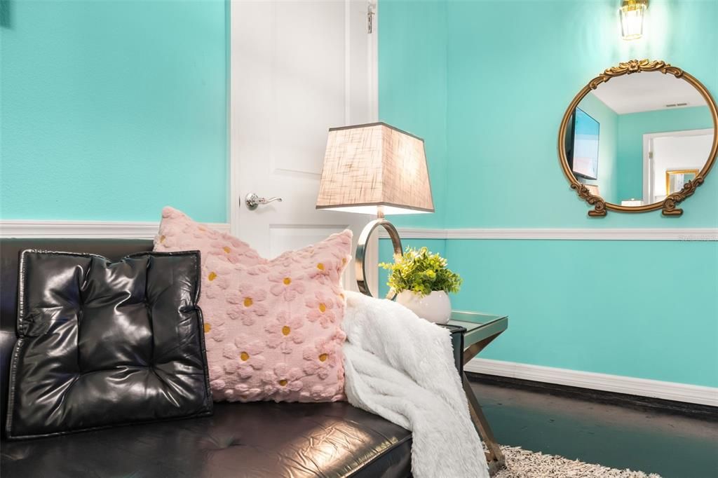 En Venta: $575,000 (5 camas, 3 baños, 2399 Pies cuadrados)