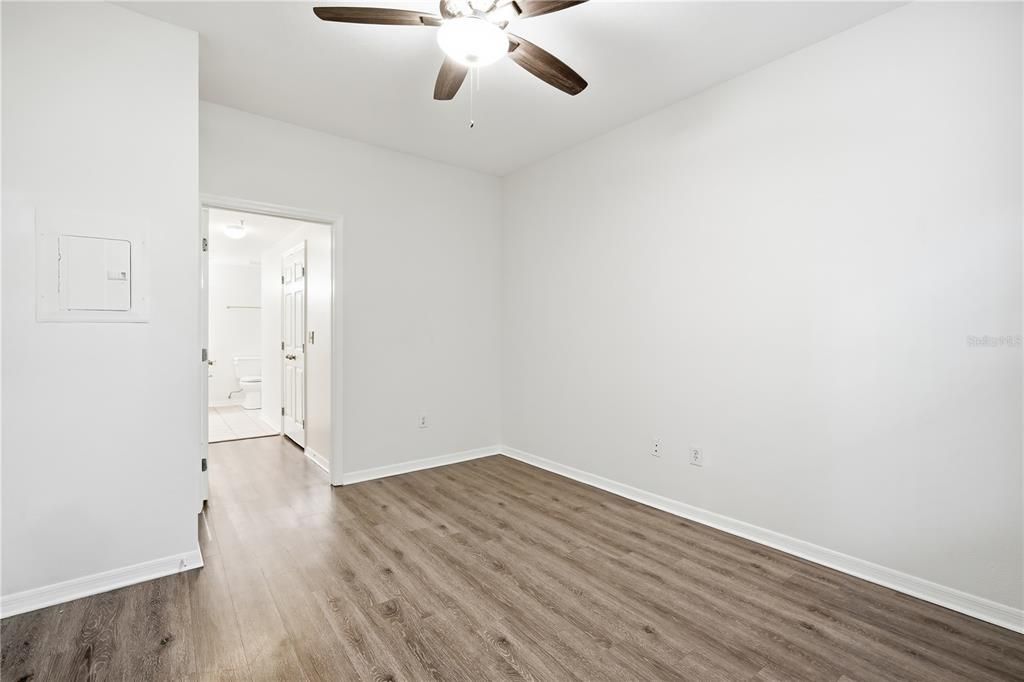 В аренду: $1,750 (1 спален, 1 ванн, 867 Квадратных фут)