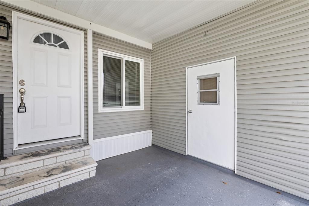For Sale: $156,600 (2 beds, 2 baths, 1104 Square Feet)