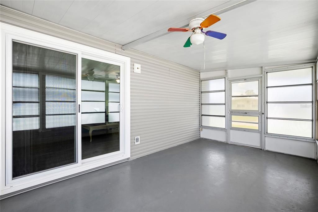 For Sale: $156,600 (2 beds, 2 baths, 1104 Square Feet)