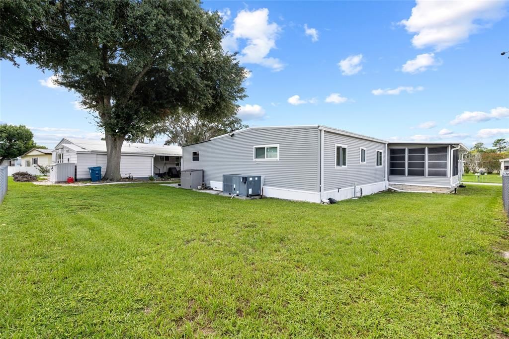 For Sale: $156,600 (2 beds, 2 baths, 1104 Square Feet)