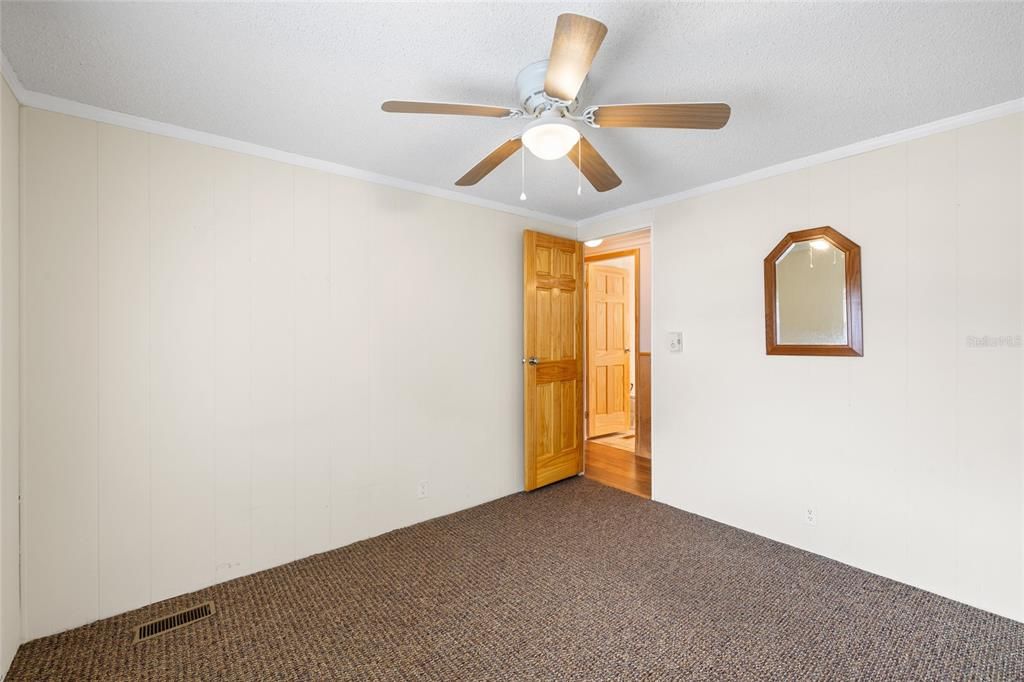 For Sale: $156,600 (2 beds, 2 baths, 1104 Square Feet)