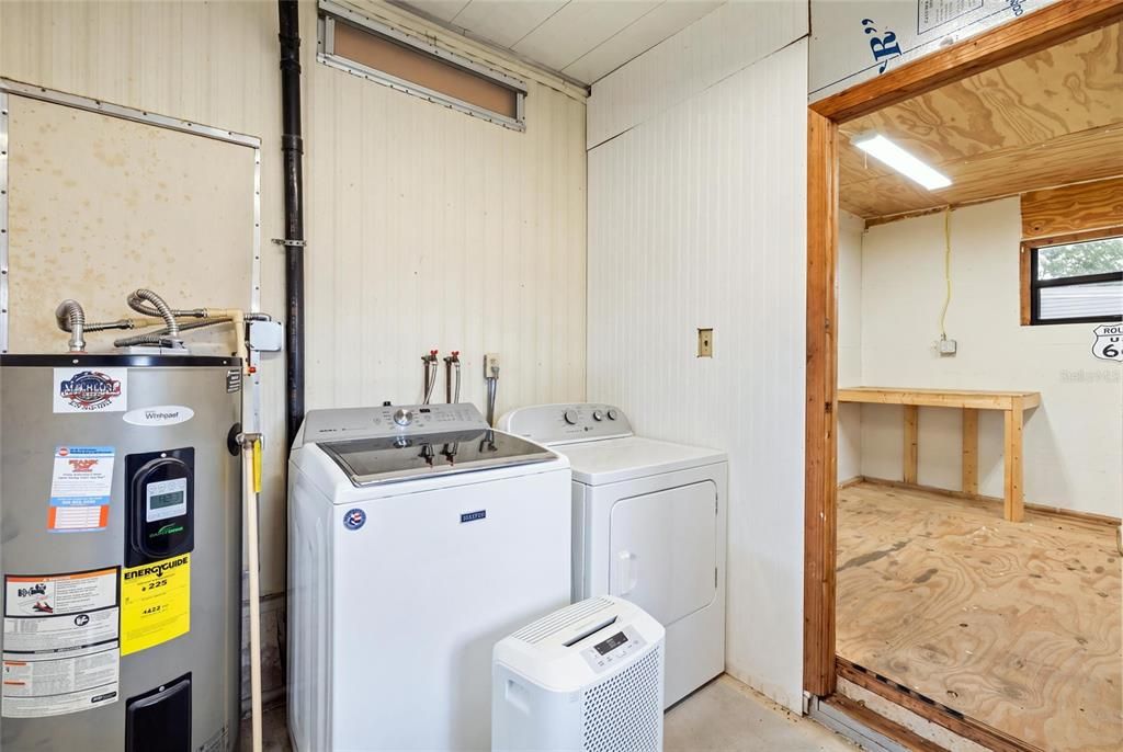 For Sale: $156,600 (2 beds, 2 baths, 1104 Square Feet)