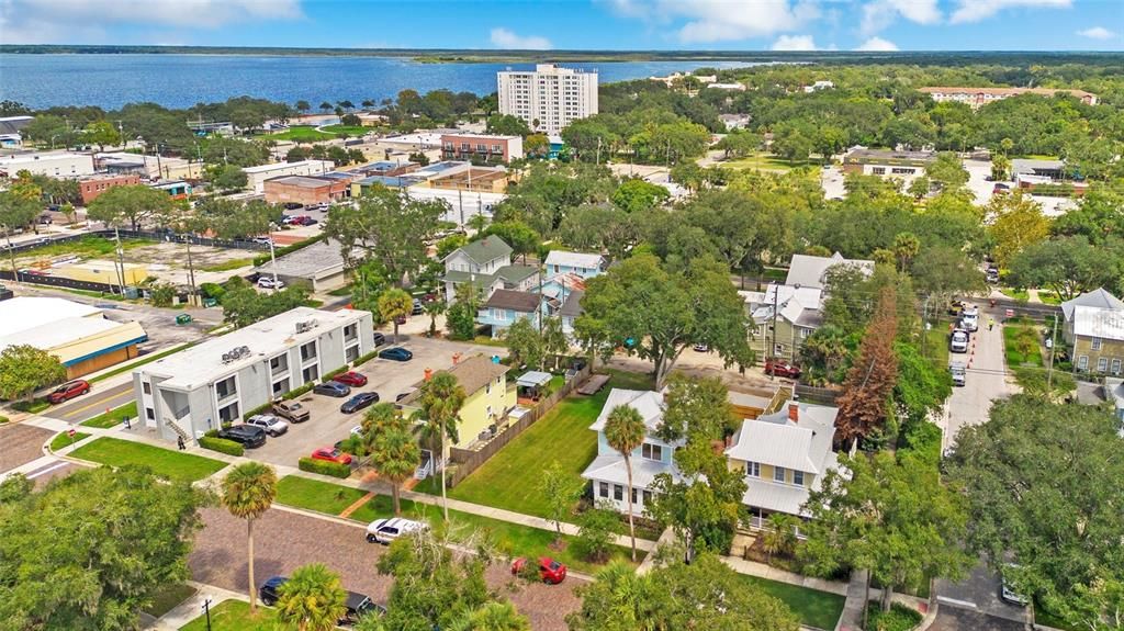 На продажу: $649,500 (4 спален, 2 ванн, 2112 Квадратных фут)