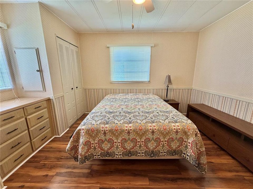 На продажу: $99,000 (2 спален, 2 ванн, 1056 Квадратных фут)