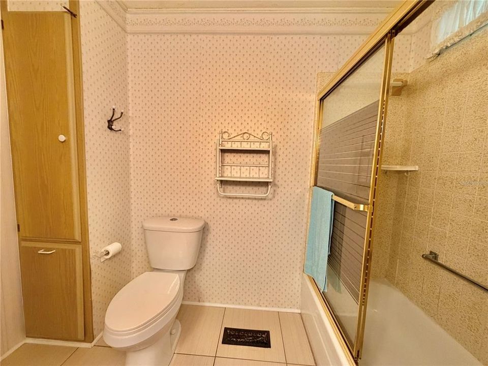 На продажу: $99,000 (2 спален, 2 ванн, 1056 Квадратных фут)