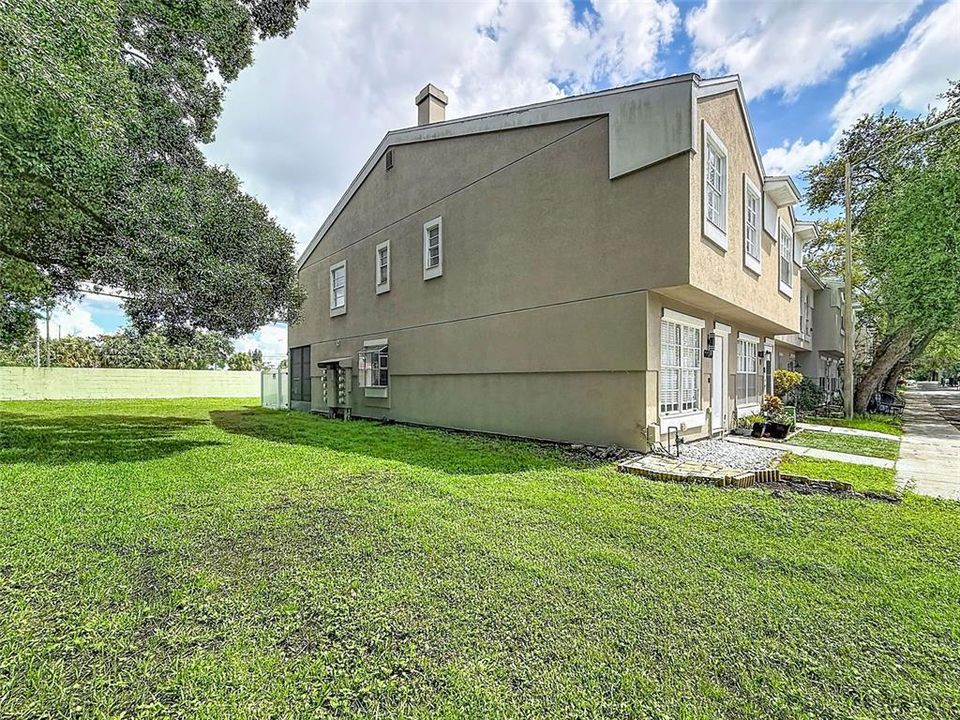 На продажу: $235,000 (3 спален, 2 ванн, 1296 Квадратных фут)