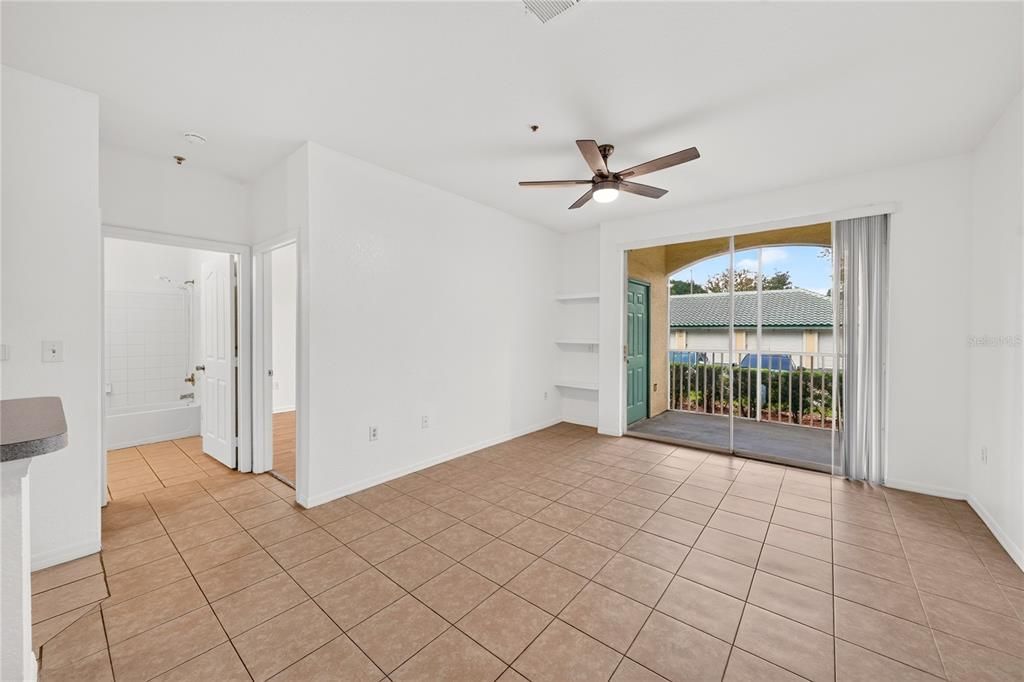 En Venta: $187,500 (2 camas, 2 baños, 1048 Pies cuadrados)