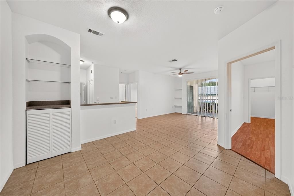En Venta: $187,500 (2 camas, 2 baños, 1048 Pies cuadrados)