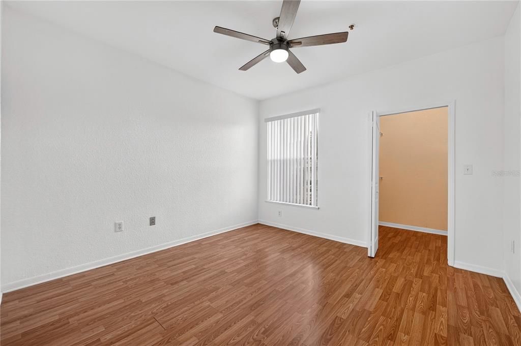 En Venta: $187,500 (2 camas, 2 baños, 1048 Pies cuadrados)