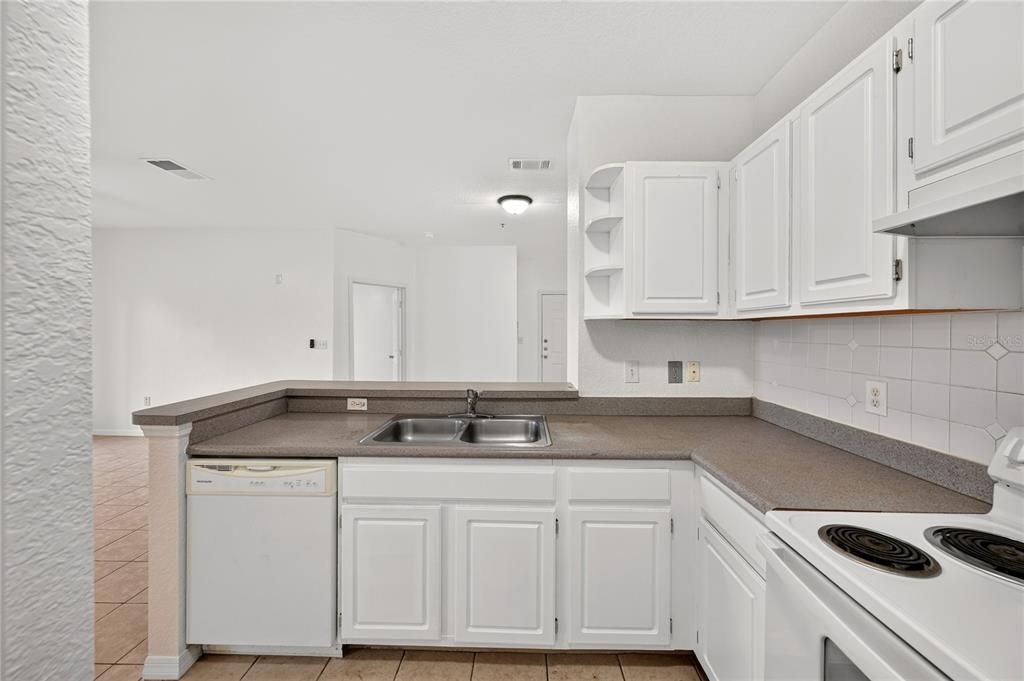 En Venta: $187,500 (2 camas, 2 baños, 1048 Pies cuadrados)