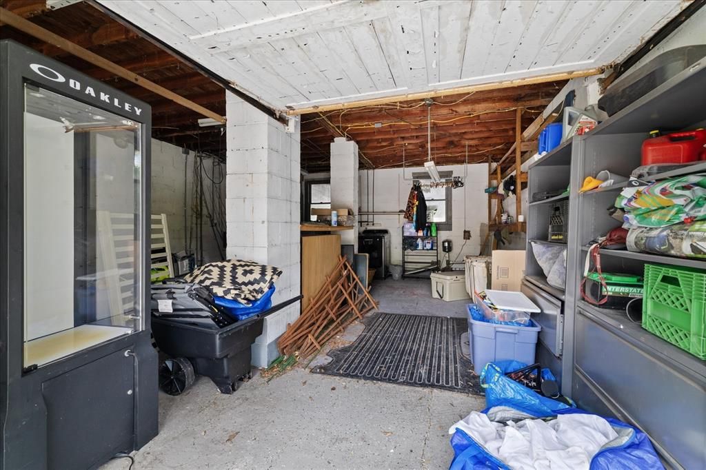 For Sale: $450,000 (5 beds, 0 baths, 1528 Square Feet)