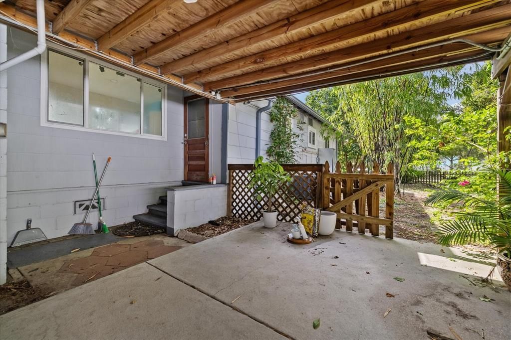 For Sale: $450,000 (5 beds, 0 baths, 1528 Square Feet)