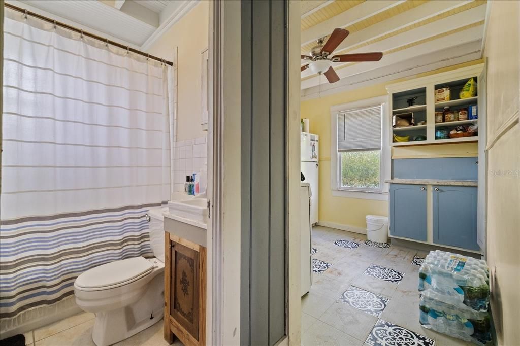 For Sale: $450,000 (5 beds, 0 baths, 1528 Square Feet)