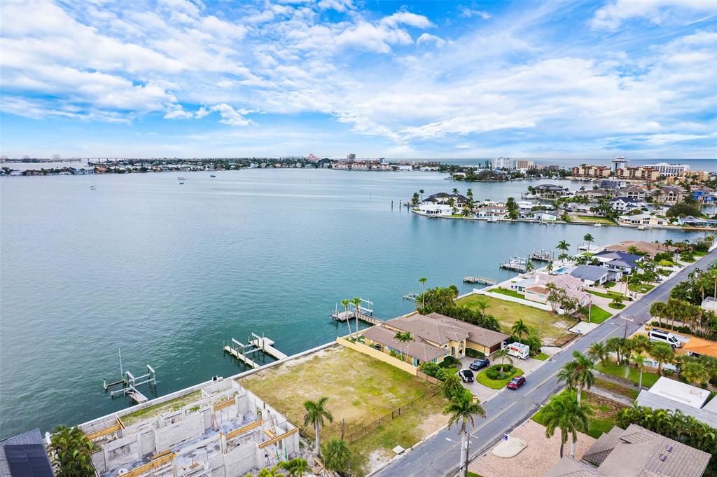 待售: $1,850,000 (0.23 acres)