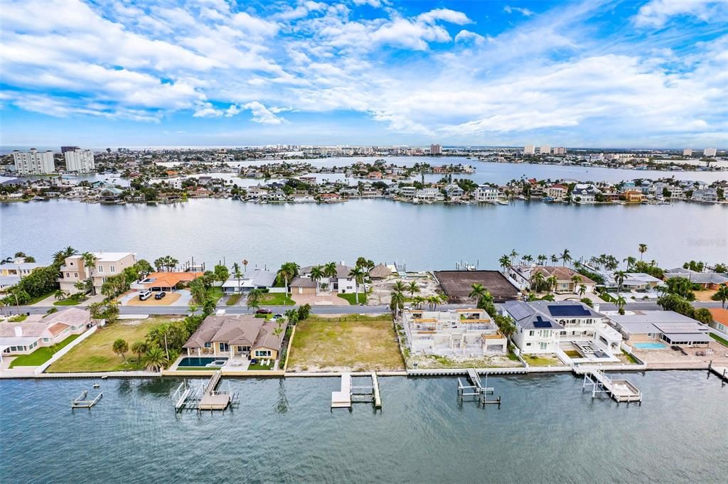待售: $1,850,000 (0.23 acres)