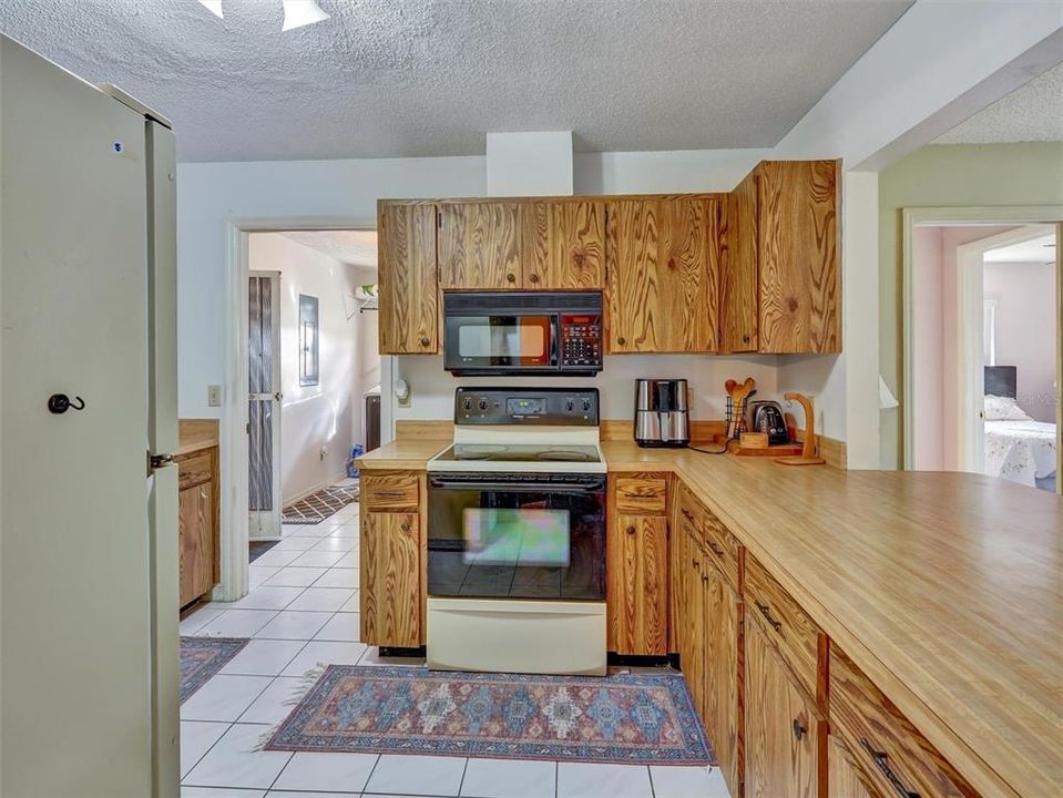For Sale: $265,000 (2 beds, 2 baths, 1516 Square Feet)