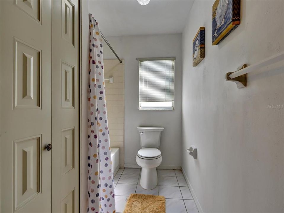 For Sale: $265,000 (2 beds, 2 baths, 1516 Square Feet)