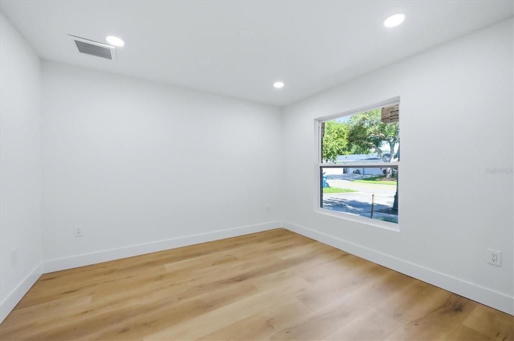 En Venta: $515,000 (4 camas, 2 baños, 2020 Pies cuadrados)