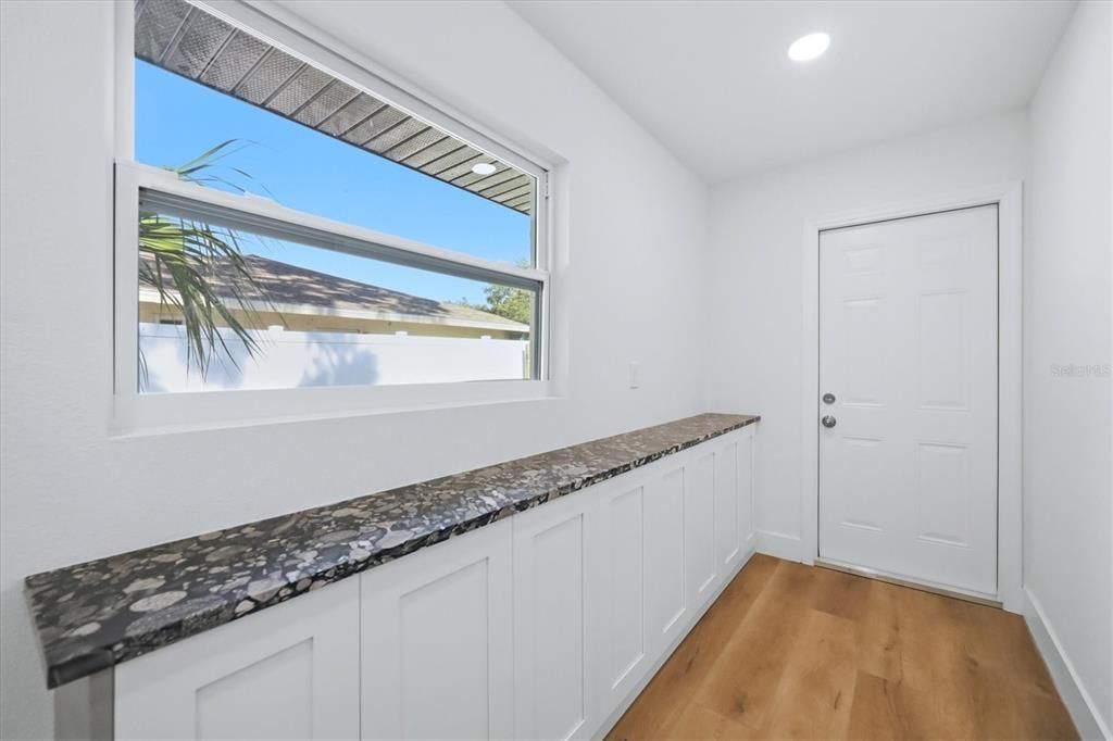 En Venta: $515,000 (4 camas, 2 baños, 2020 Pies cuadrados)