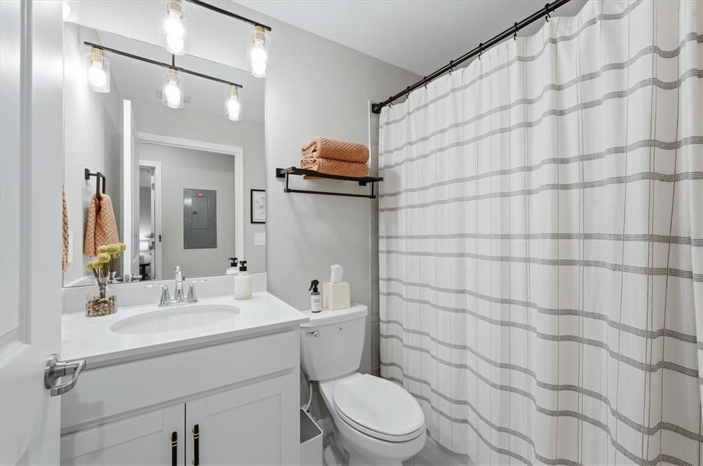 En Venta: $274,500 (2 camas, 2 baños, 1438 Pies cuadrados)