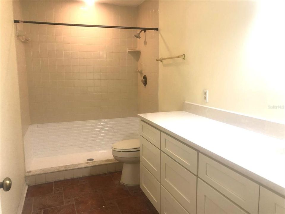 В аренду: $2,300 (3 спален, 2 ванн, 2104 Квадратных фут)