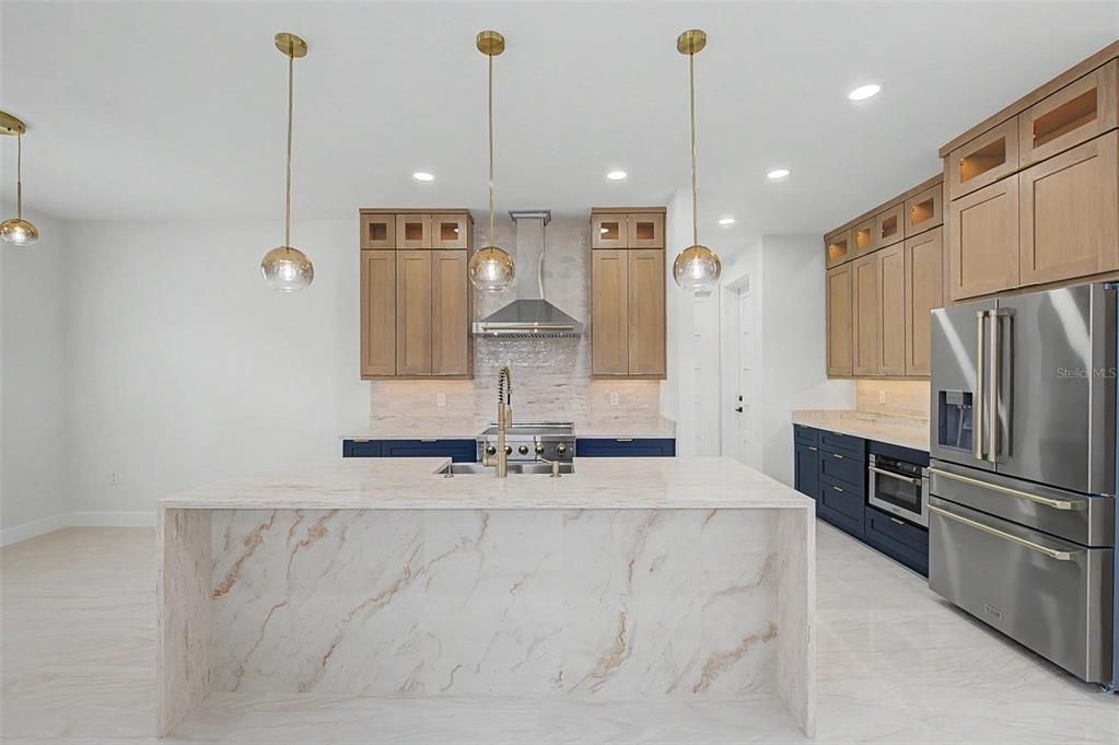 For Sale: $1,249,000 (5 beds, 4 baths, 2905 Square Feet)